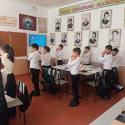 16.01.-26.01.23-жылы башталгыч класстардын жумалыгы болуп өттү. Мугалимдер: Кочербаева К.Д.,Джамгырчиева А.Ы., Кадырова Р.Т., Джумалиева А.Рлар жумалыкты мыкты деңгээлде өткөрүштү. Ар бир мугалим ачык сабактарды өтүшүп жана окуучулар арасында сүрөт, ребустарды табуу сынактарын уюштурушту. Окуучулар активдүү катышышты. Андан сырткары класстан тышкаркы " Атам, апам жана мен" деген темада эстафета оюнун өткүрөштү. Эстафетага 2-4-класстын окуучулары ата -энелери менен катышышты. Жеңүүчүлөр грамота жана белектер менен сыйланышты. Жумалыктын өтүлүшү "эң жакшы " деп бааланды.