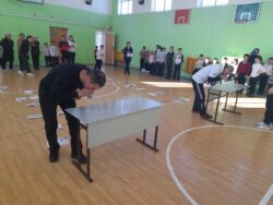 16.01.-26.01.23-жылы башталгыч класстардын жумалыгы болуп өттү. Мугалимдер: Кочербаева К.Д.,Джамгырчиева А.Ы., Кадырова Р.Т., Джумалиева А.Рлар жумалыкты мыкты деңгээлде өткөрүштү. Ар бир мугалим ачык сабактарды өтүшүп жана окуучулар арасында сүрөт, ребустарды табуу сынактарын уюштурушту. Окуучулар активдүү катышышты. Андан сырткары класстан тышкаркы " Атам, апам жана мен" деген темада эстафета оюнун өткүрөштү. Эстафетага 2-4-класстын окуучулары ата -энелери менен катышышты. Жеңүүчүлөр грамота жана белектер менен сыйланышты. Жумалыктын өтүлүшү "эң жакшы " деп бааланды.
